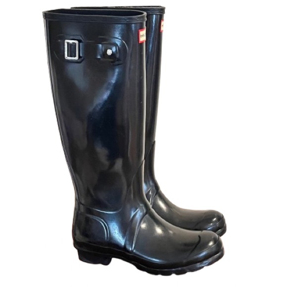 Hunter- Women's Original Tall Gloss
Rain Boots. Black Size: 6 - Picture 4 of 11